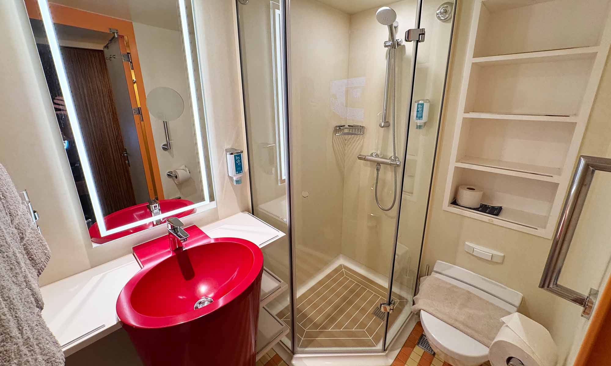 AIDAdiva interior stateroom bathroom