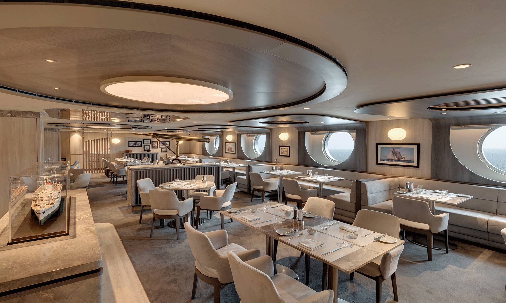 Restaurant Med Yacht Club