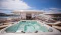 Sonnendeck und Whirlpool