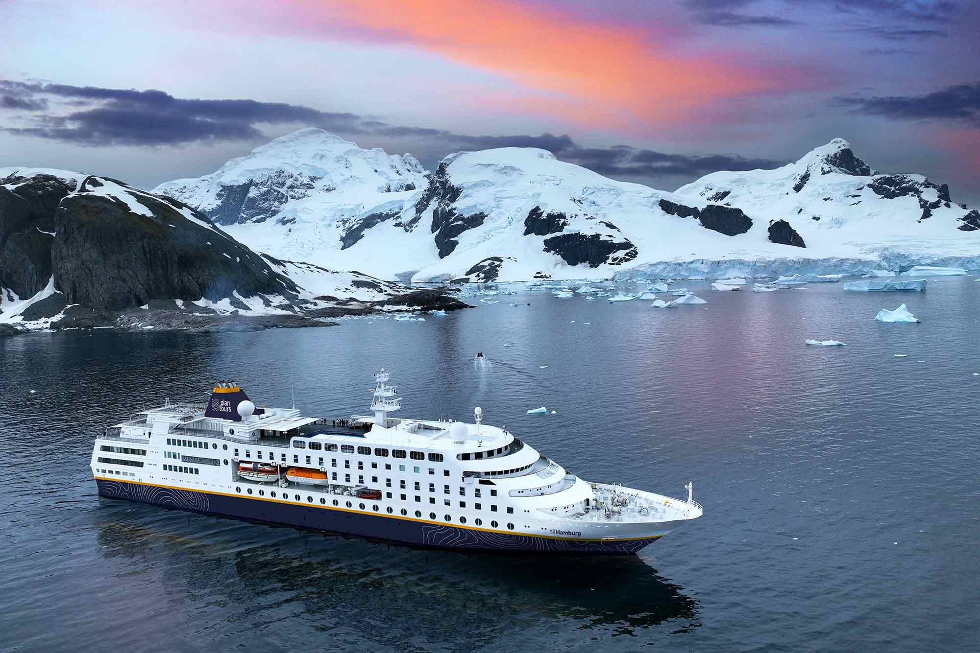 Hamburg Schiffsansicht in der Antarktis