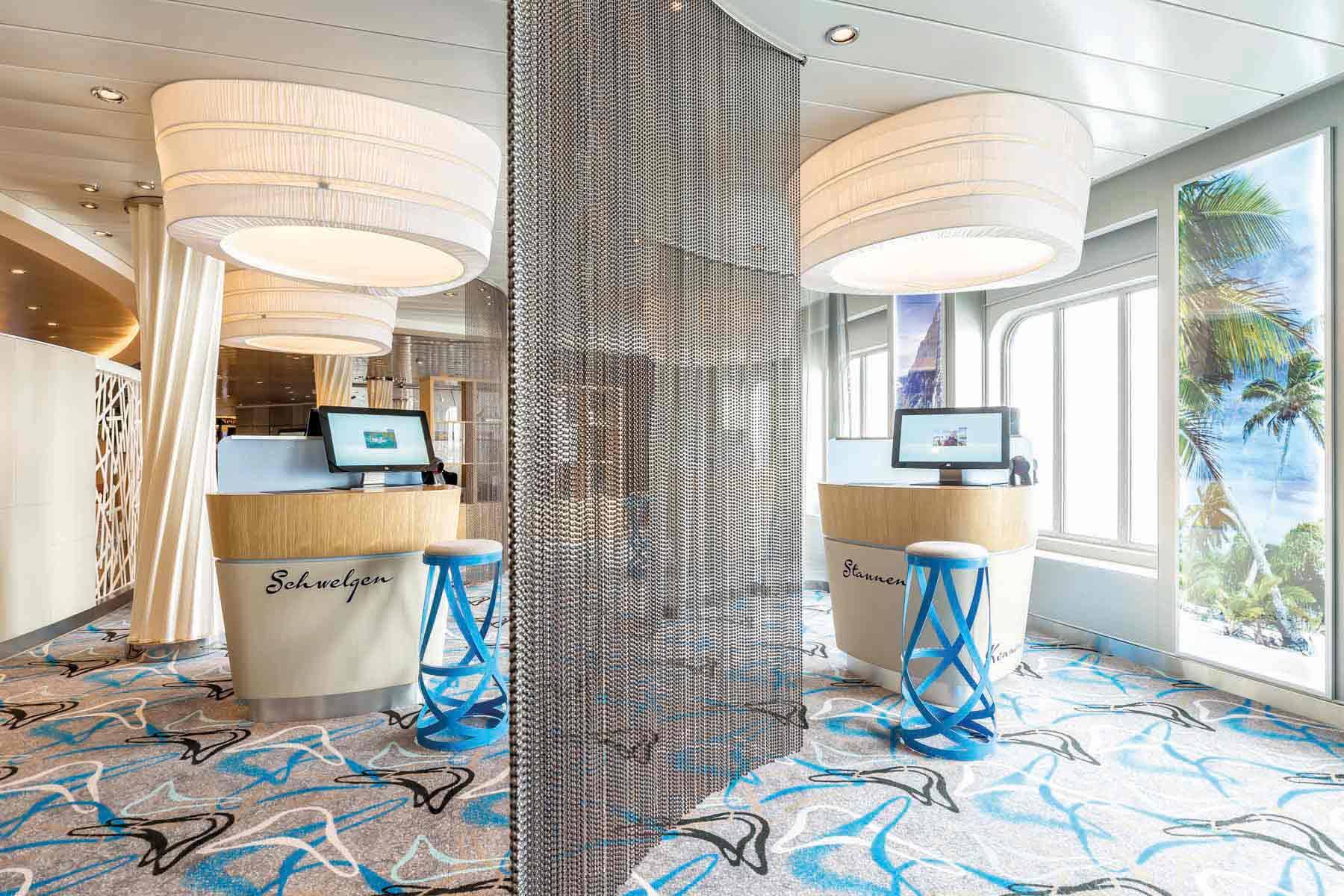 Mein Schiff 6 Ausflugslounge