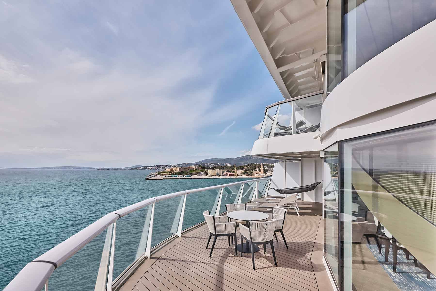 Mein Schiff Relax Große Freiheit (Great Freedom) veranda
