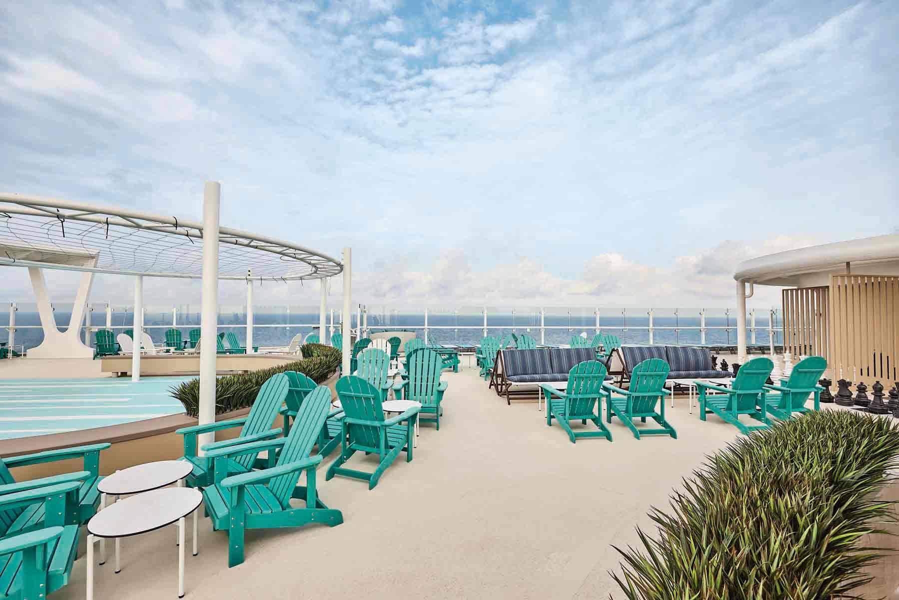 Mein Schiff Relax Mistral Deck