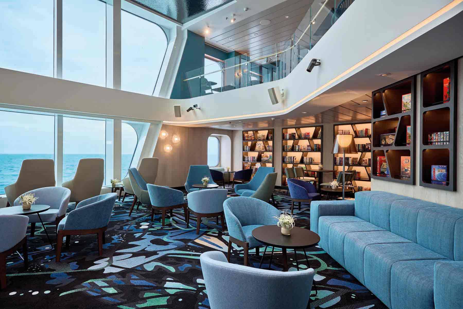 Mein Schiff Relax guest service area