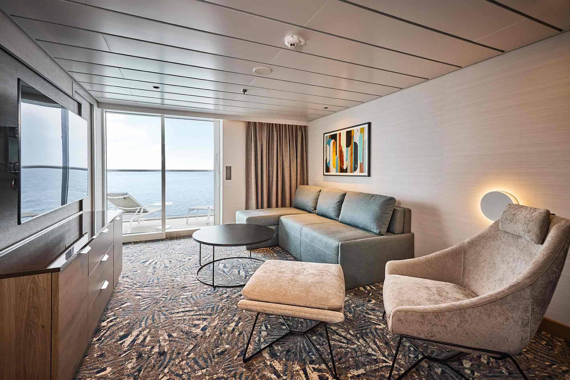 Mein Schiff Relax Weitblick (Far View) Suite living room