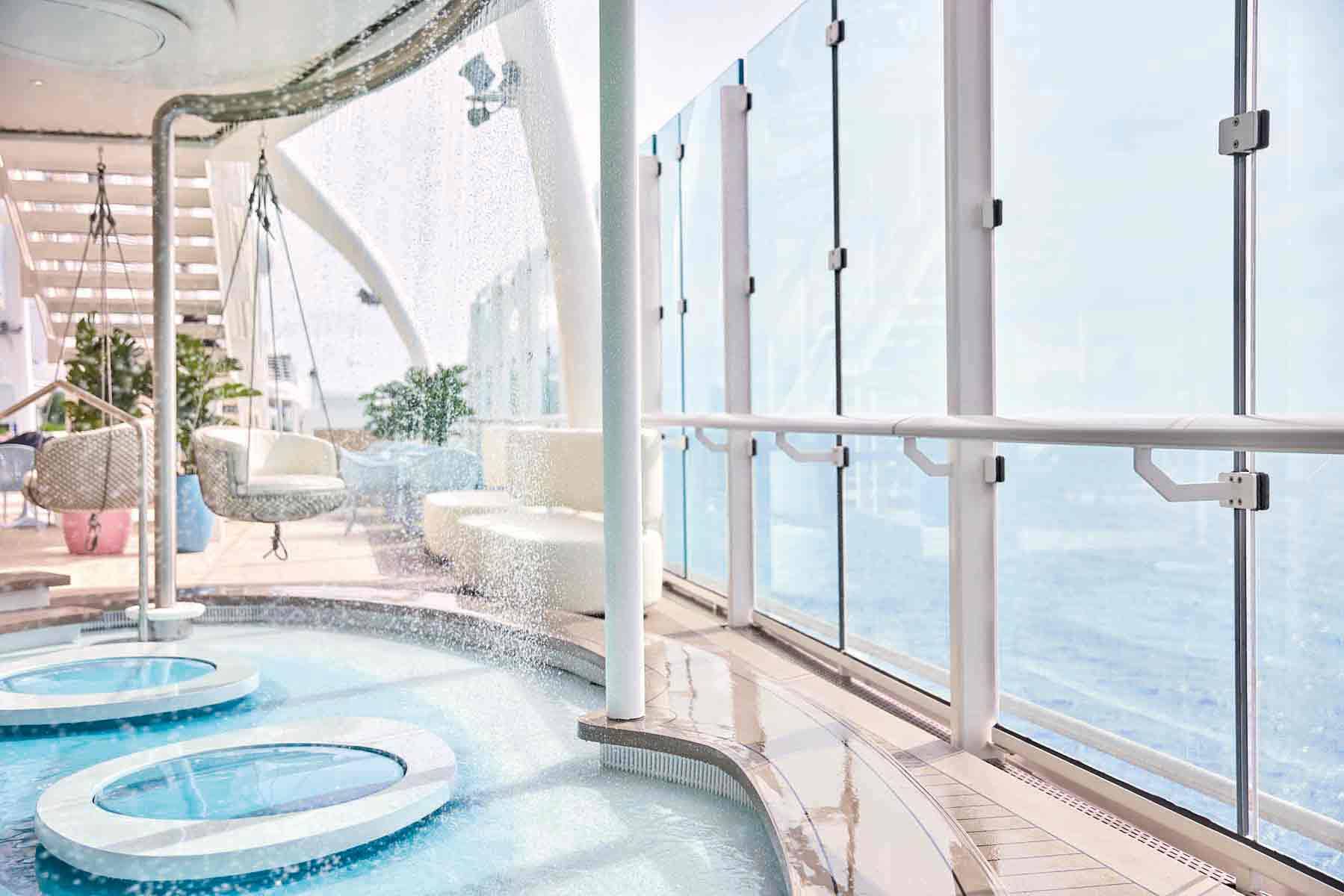 Mein Schiff Relax water feature