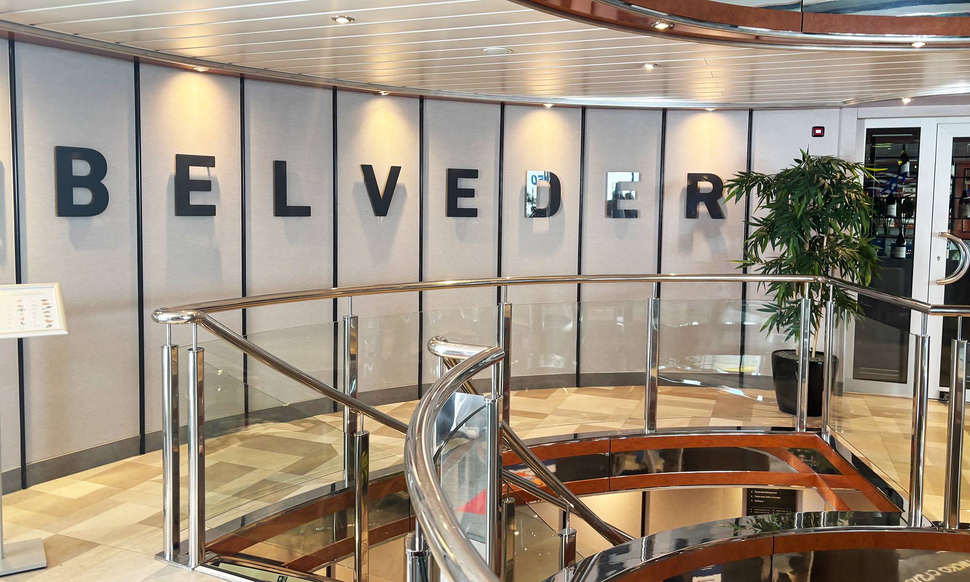 MS Belvedere Eingangsbereich