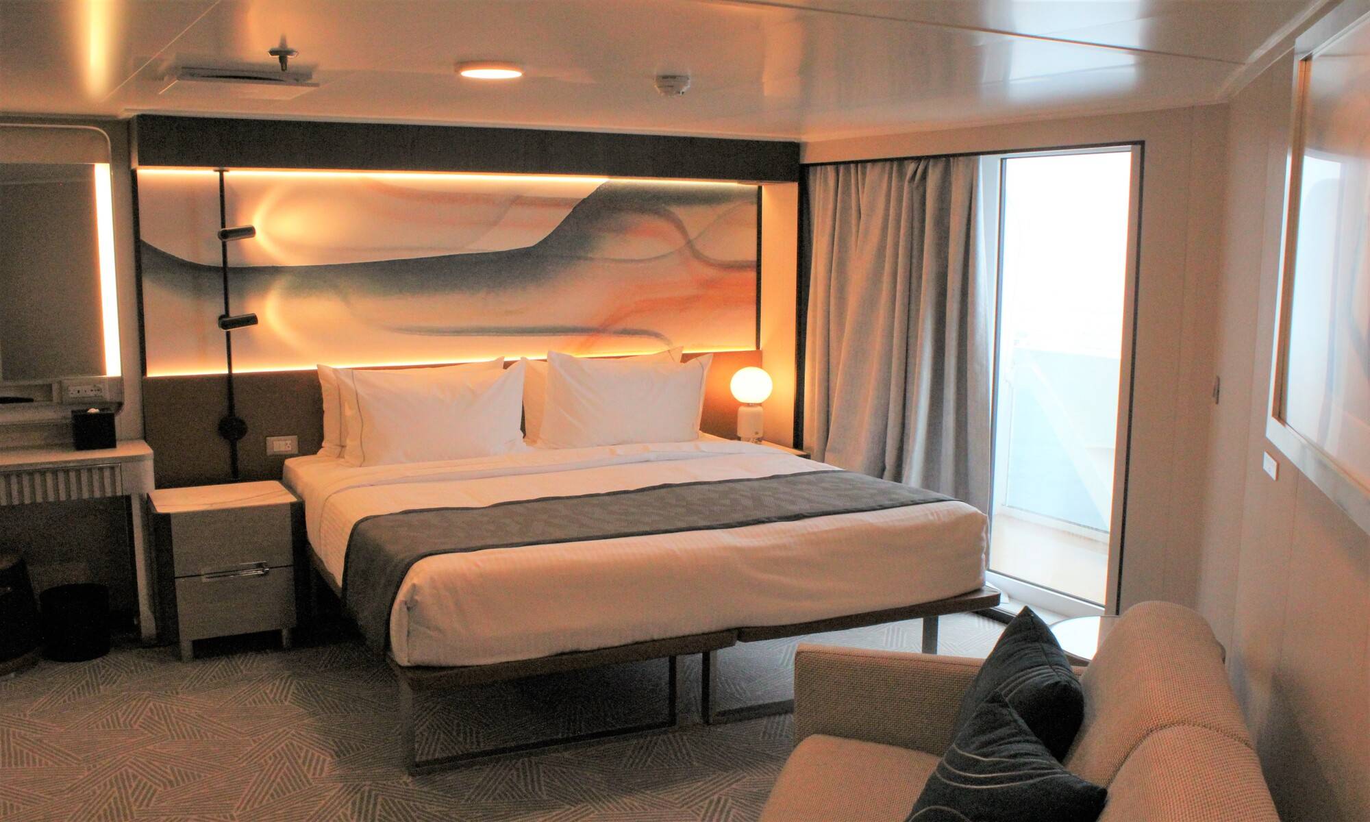Norwegian Aqua Club Balcony Suite