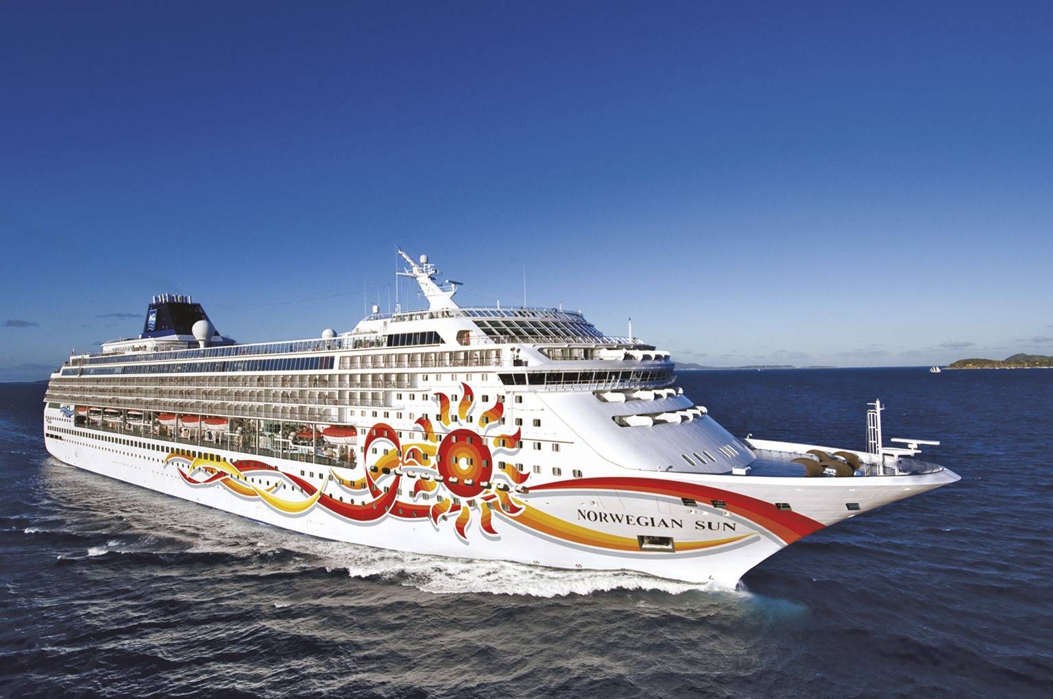 Norwegian Sun Cruises 20192020 Reviews & Itineraries