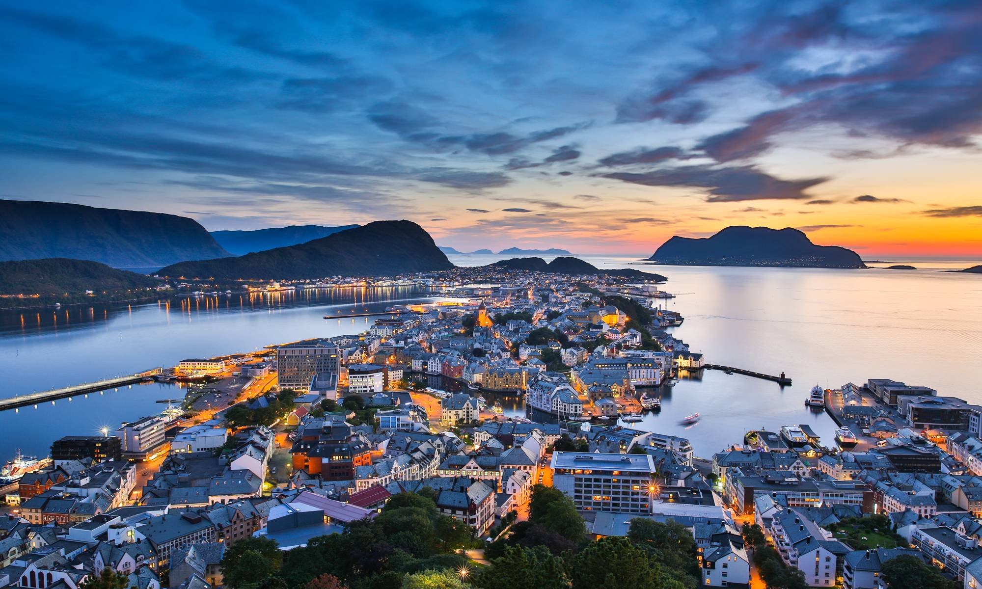 alesund-norwegen.7wvw50qd.jpg