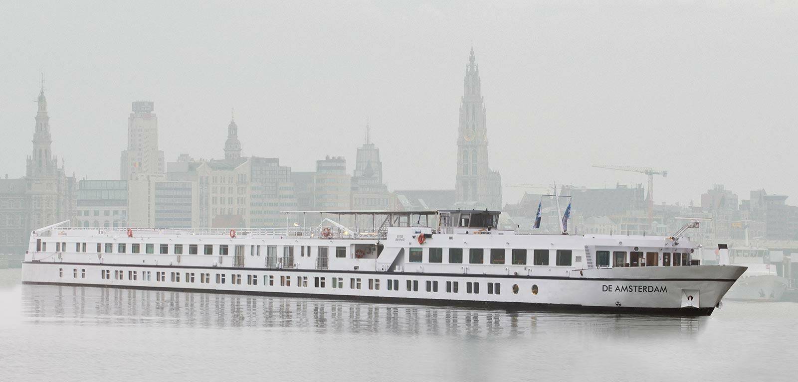De Amsterdam Schiffsansicht Nebel