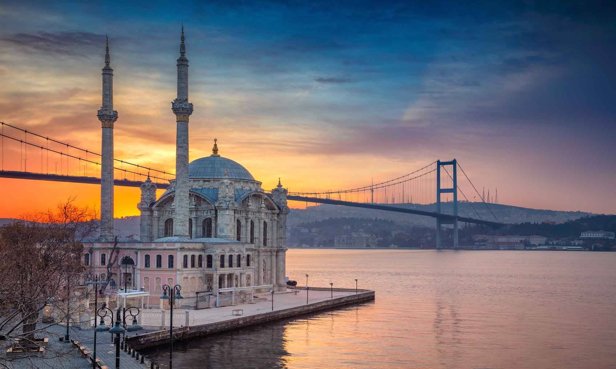 istanbul-grosse-mecidiye-moschee-bei-nac.7933uqpm.jpg