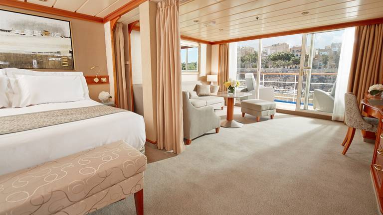 View Seven Seas Mariner: