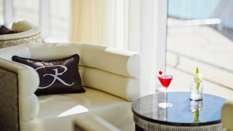 View Seven Seas Mariner: