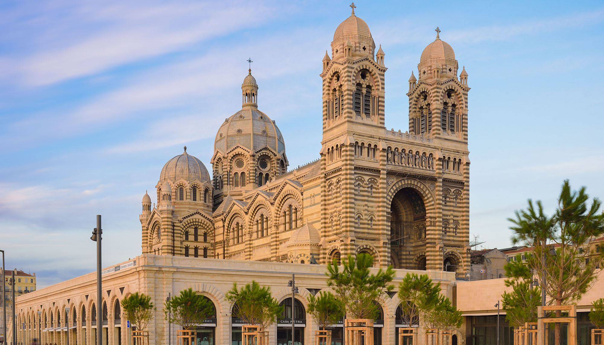marseille-kathedrale-frankreich.t5ff62y6.jpg