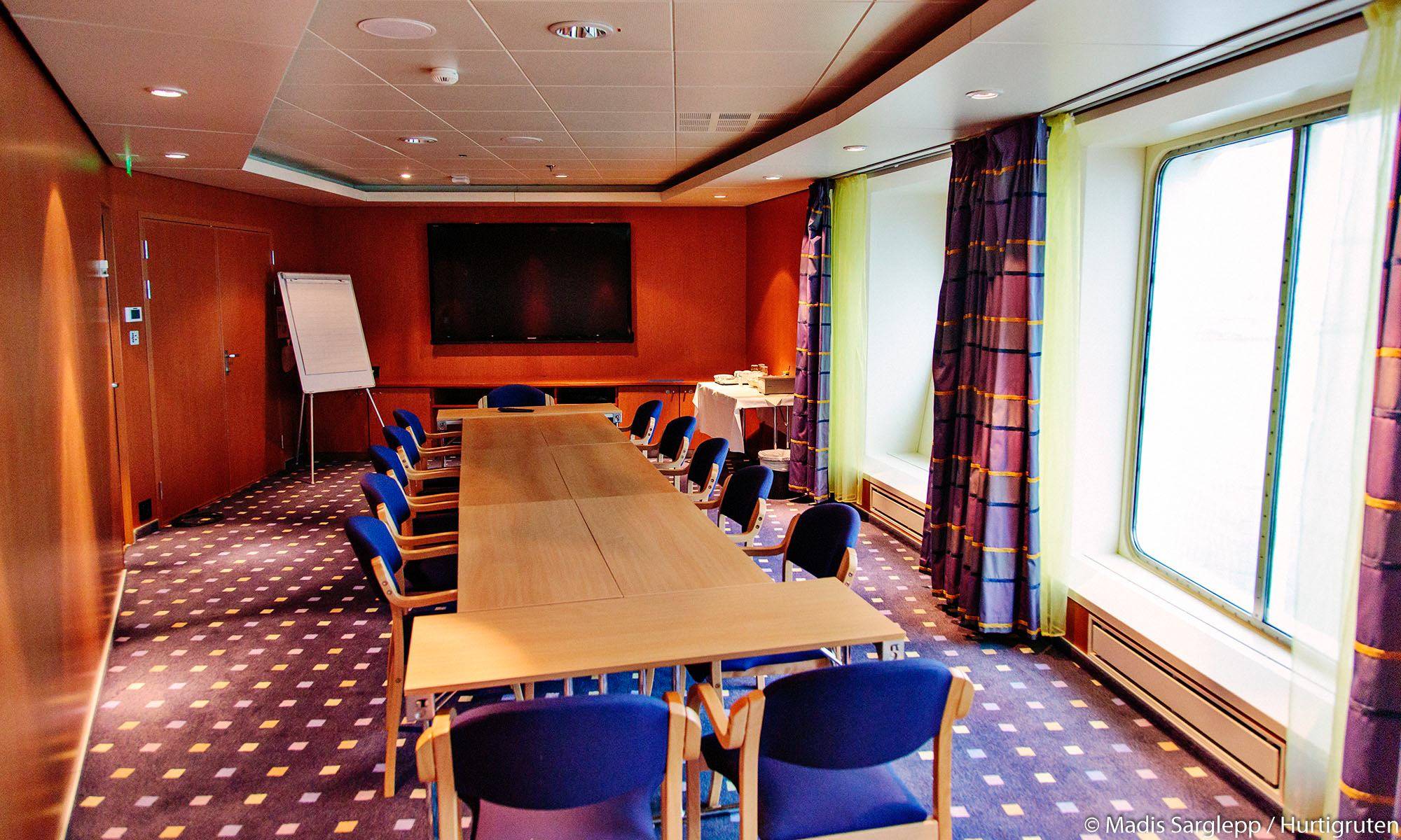 Midnatsol meeting room