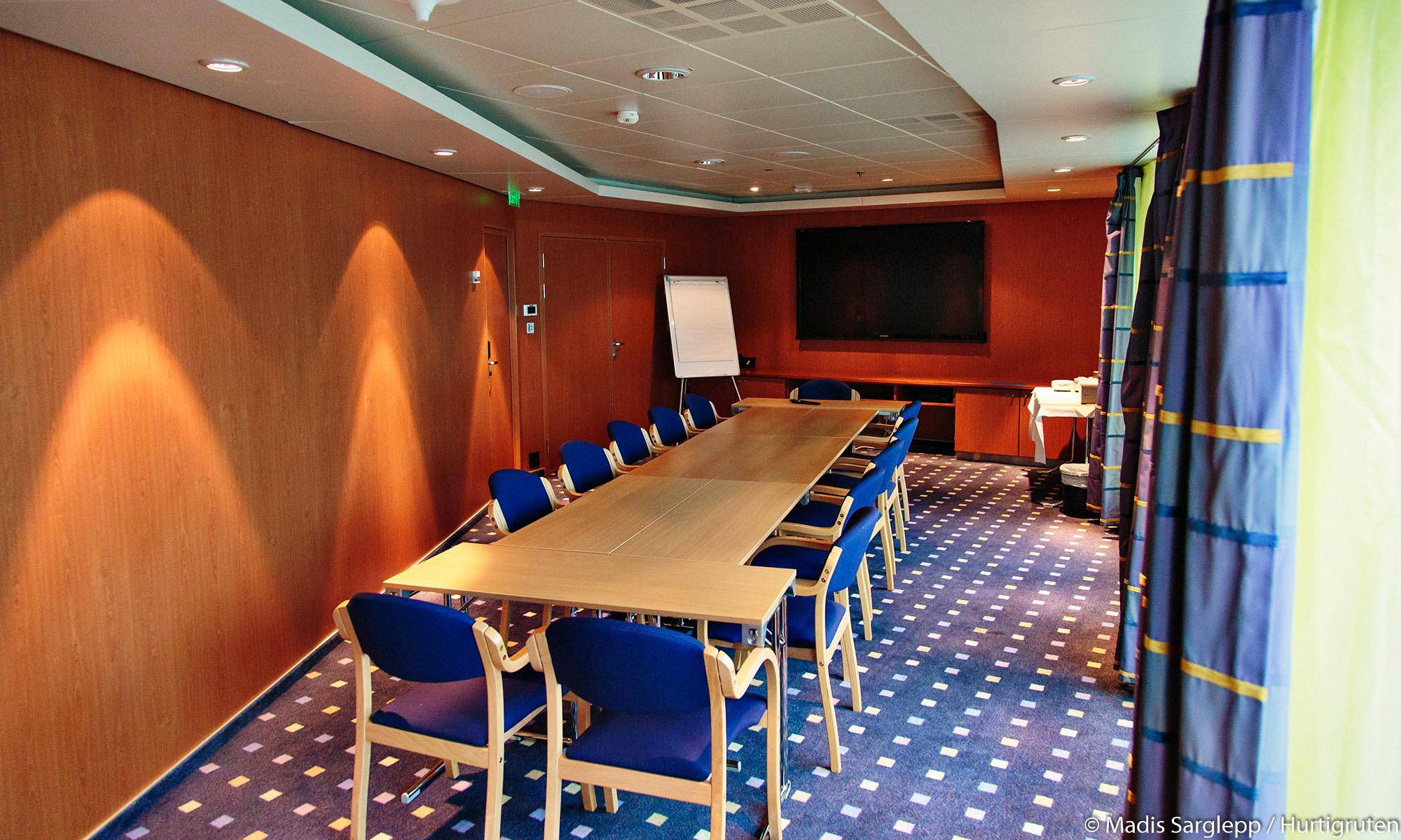 Midnatsol meeting room