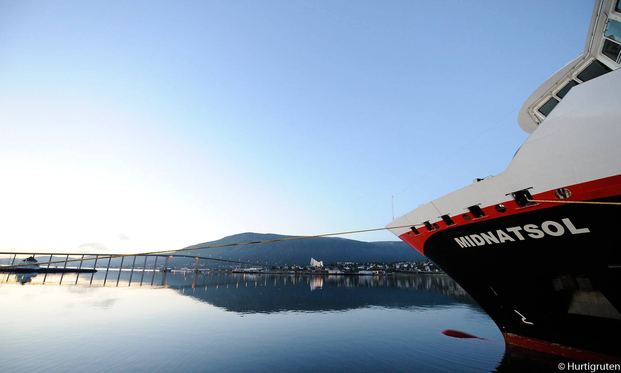 Midnatsol view of the ship