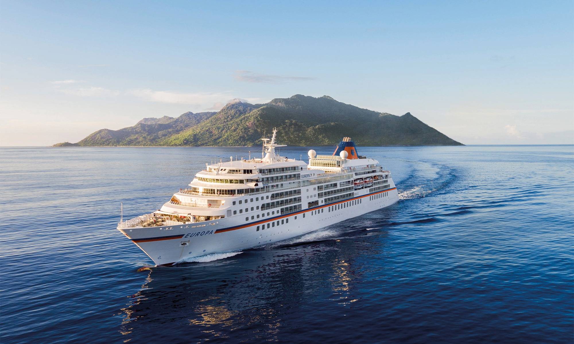 M/S Europa 13 Tage Beatles, Belfast & Black Tea / Golfreise