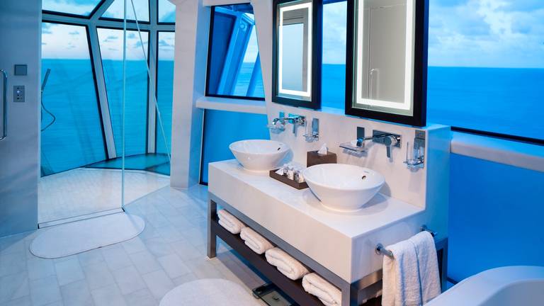 Reflection Suite Bathroom